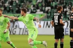 真人娱乐- 皇家马德里训练开放日，赛前防线松动引欢呼，德甲在即，医务组通报恢复