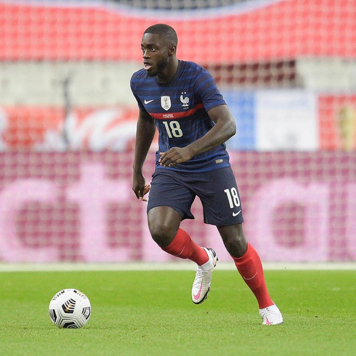  皇家马德里训练开放日，赛前防线松动引欢呼，德甲在即，医务组通报恢复